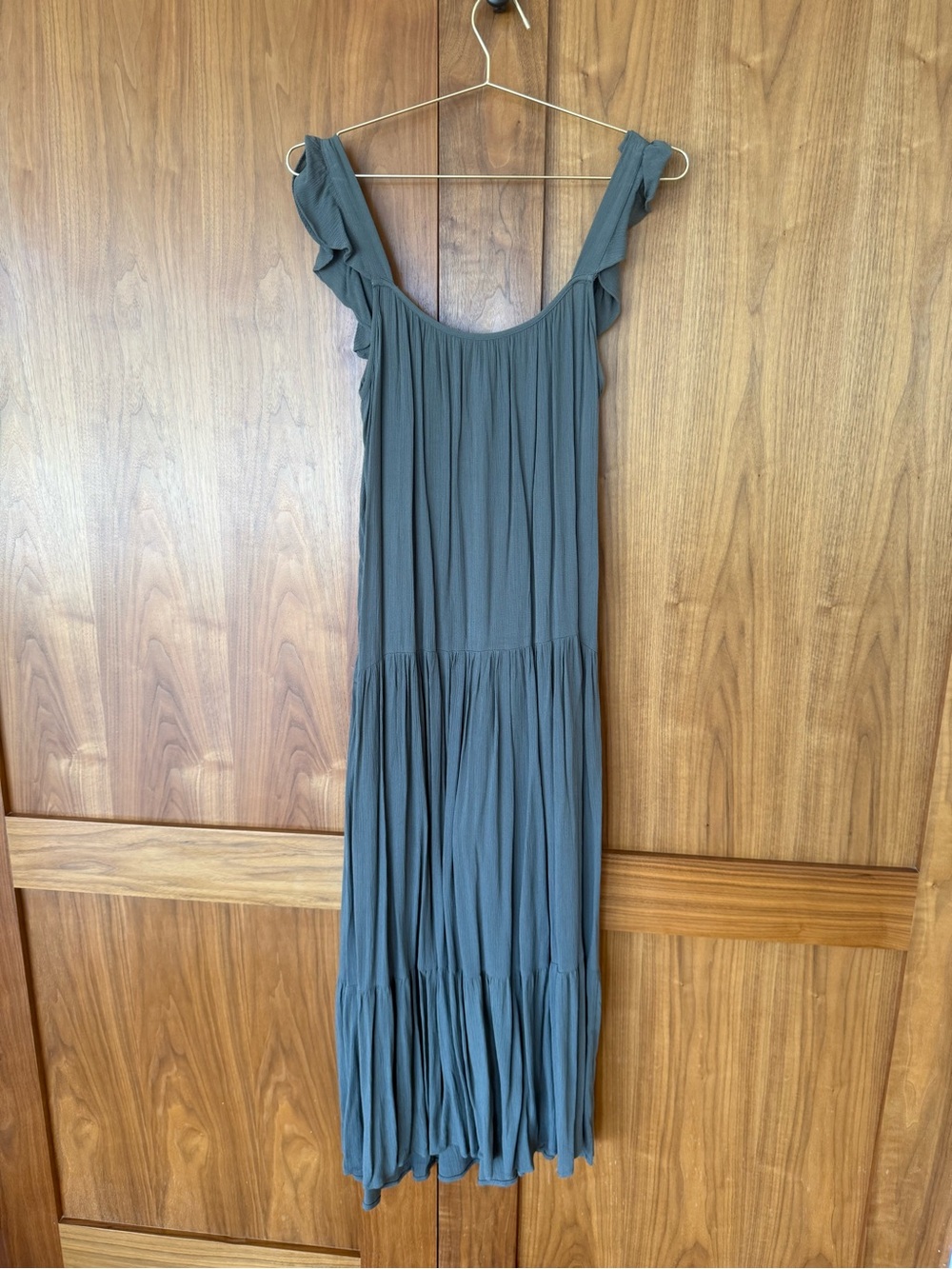 Sleeveless Ruffle Strap Maxi Dress in green